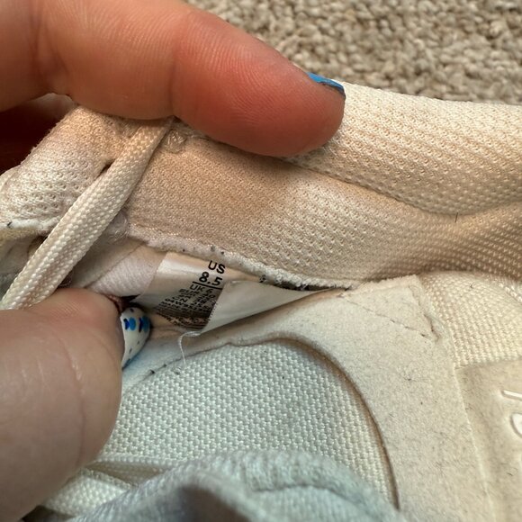 Nike Air Max Pre-Day Women's 8.5 White Beige Casual‎ Running Shoes Sneakers Gym - Picture 4 of 8